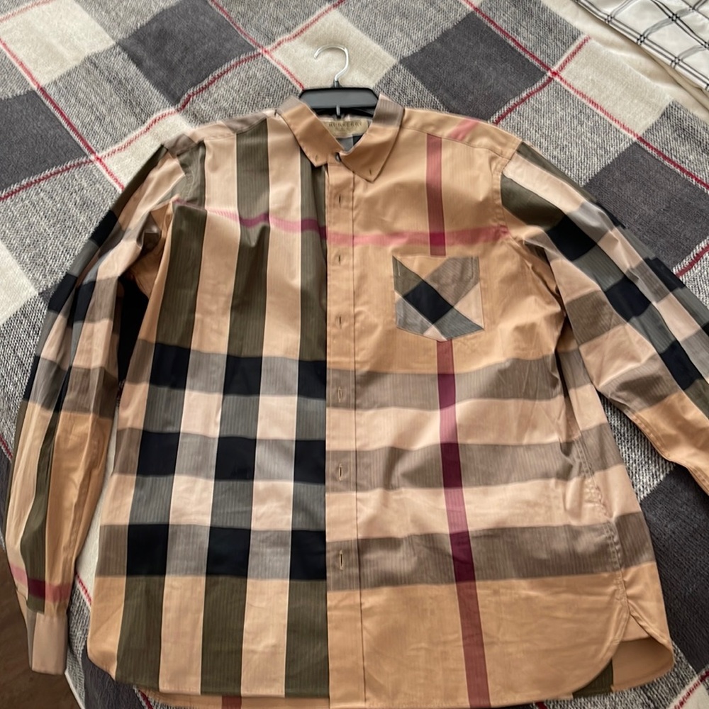 Men’s Burberry button down